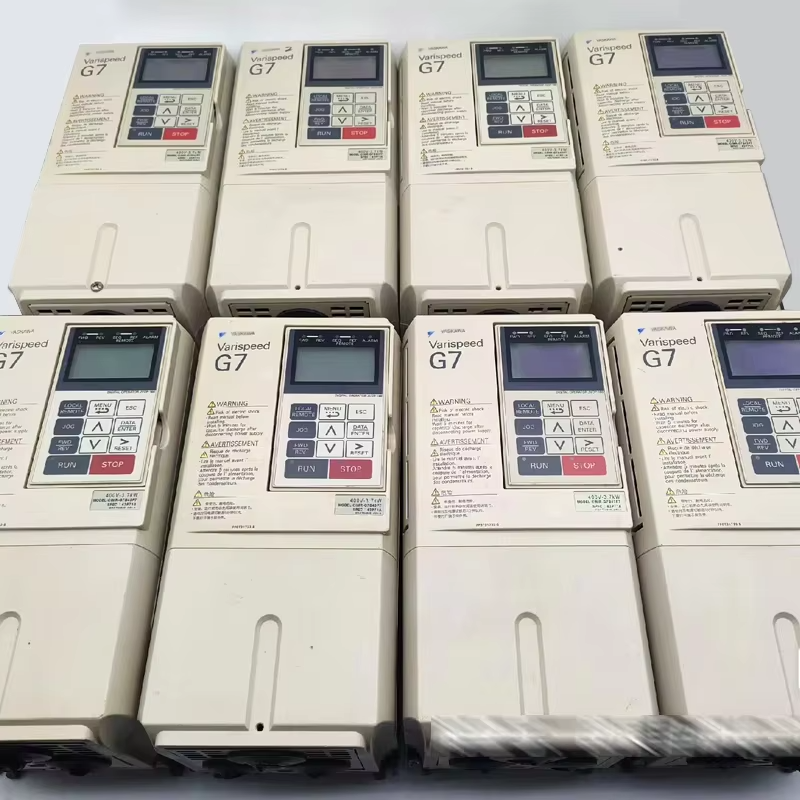 VTSP378 L1000A Aufzug Yaskawa Frequenzumrichter 7,5 kW 3 PHASE 400VAC für Bürogebäude