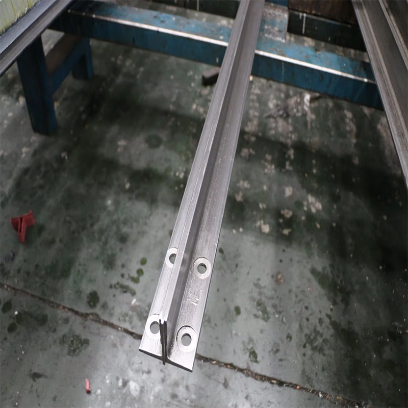 VTSP106 Aufzugsteile und Zubehör OEM-Aufzugsführungsschiene NV-Modell aus Edelstahl mit glatter Oberfläche. 1 Jahr Garantie
